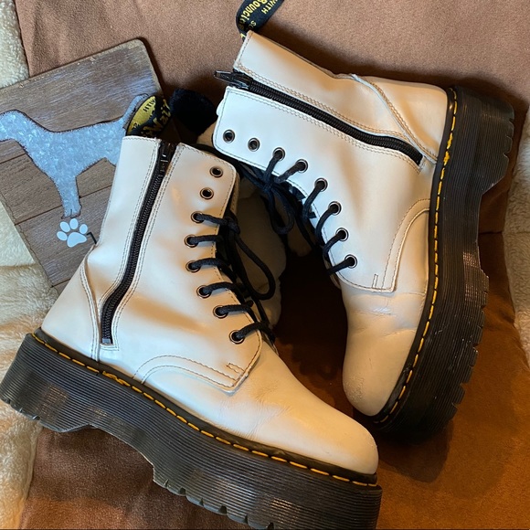 SOLD SOLD SOLD Dr Martens JADON Leather Boots 🤍🖤 - Picture 5 of 9
